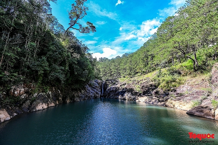 Красота водопада Анкроет - второго «Тует Тинь Кока» (долины любви) в Далате.