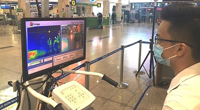 Проверка безопасности в аэропорту Таншоннят. Фото: ACV