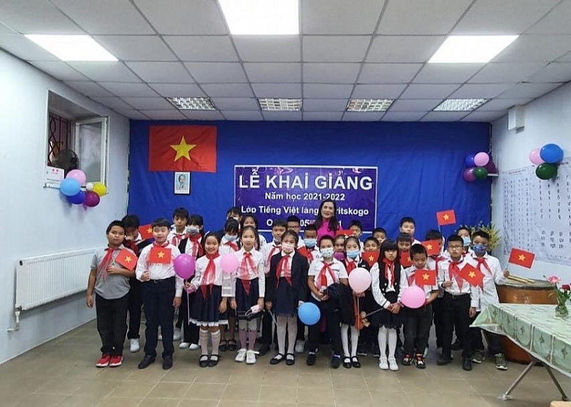 Khai giảng lớp học tiếng Việt tại Staritskogo