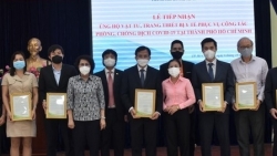 Проект Vietnam Foundation подарил Хошимину медицинские принадлежности для предотвращения эпидемии Covid-19