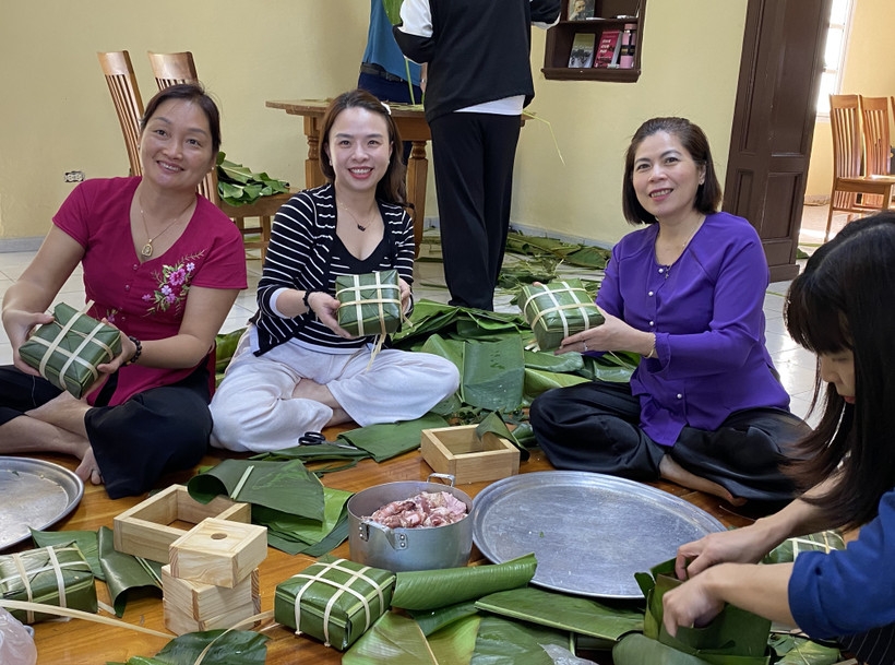 Радостная атмосфера в преддверии празднования традиционного Нового года. (Фото: Нгок Зуи/ВИА)