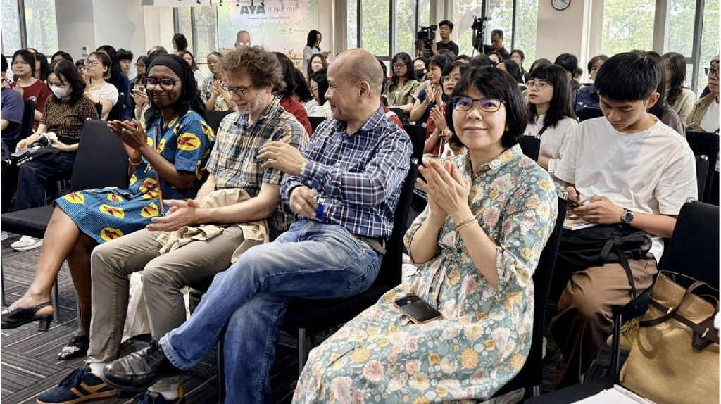 Автор Маргерит Абуэ и гости программы.