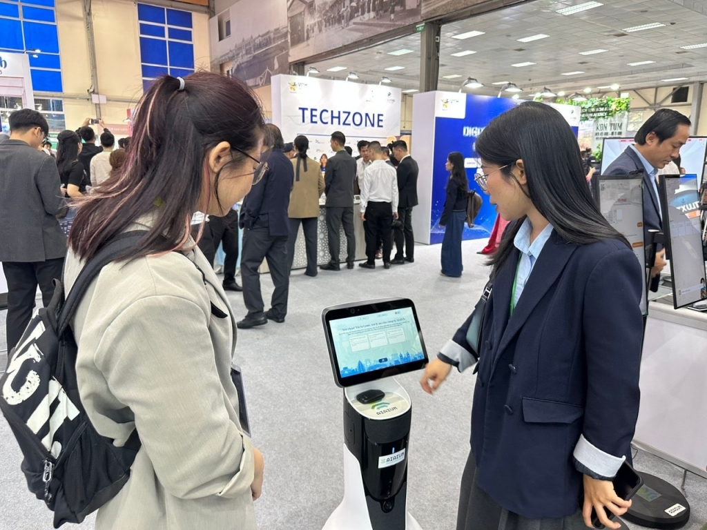 Многие предприятия уже применяют технологии в управлении и разработке туристических продуктов. Многие предприятия уже применяют технологии в управлении и разработке туристических продуктов.