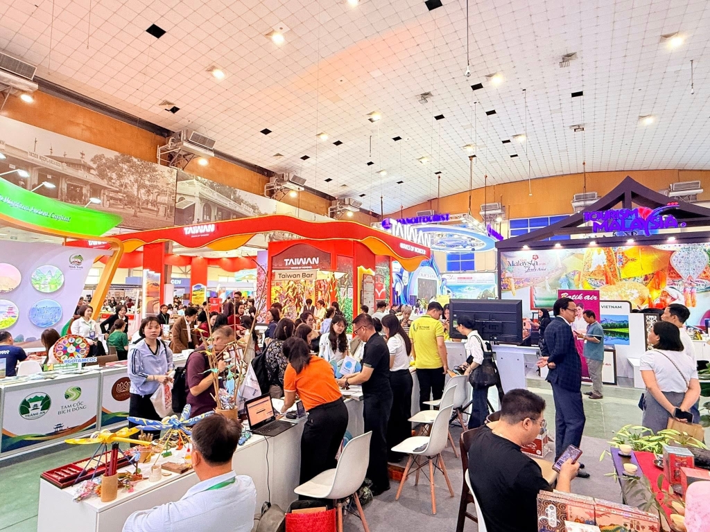 Туристические компании представляют разнообразные продукты на VITM 2026. Туристические компании представляют разнообразные продукты на VITM 2026.