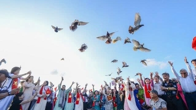 С острова Кондао отправилось послание надежды на мир