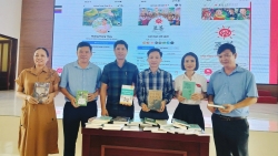 Zhi Shan Foundation: Продвижение среди учеников чтения книг