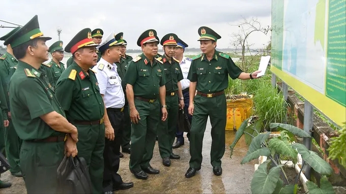 Министерство обороны проверило выполнение мер против незаконного вылова рыбы в провинции Анзянг Министерство обороны проверило выполнение мер против незаконного вылова рыбы в провинции Анзянг