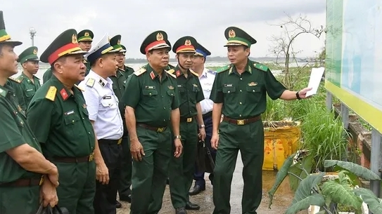 Министерство обороны проверило выполнение мер против незаконного вылова рыбы в провинции Анзянг