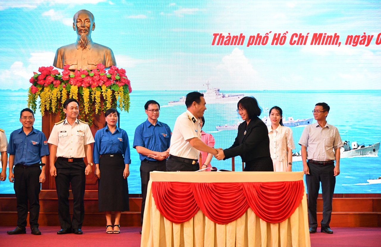 Подразделения, организующие церемонию подписания Подразделения, организующие церемонию подписания