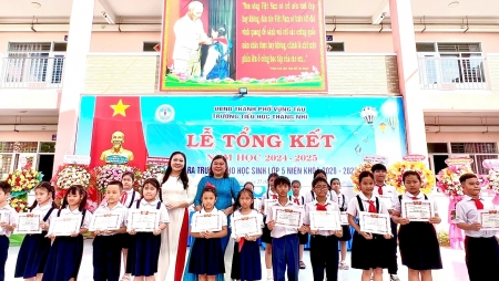 Доктор наук Ча Ми раскрывает секрет помочь ребенку владеть вьетнамским языком