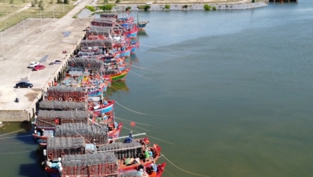 Создание программного обеспечения для напоминаний рыбакам о продлении документов перед выходом в море