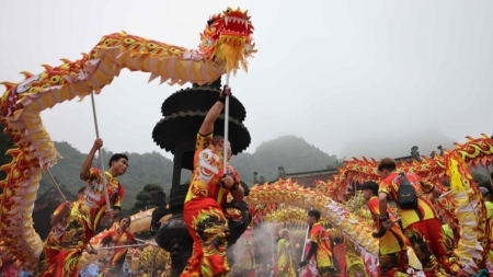 В пагоде Хыонг открылся фестиваль весны 2024 года