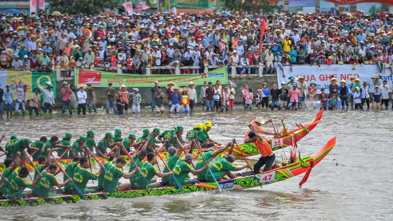 Состоялся турнир по гонкам на лодках Нго в провинции Шокчанг 2023 года