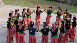 Знакомство с уникальным традиционным обычаем Тэт Нго у народности Конг в Лайтяу