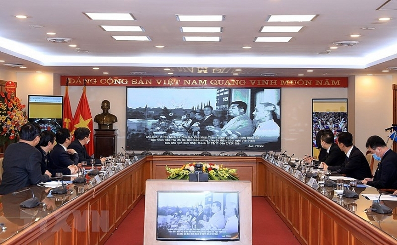Фотовыставка «Традиционные отношения Вьетнама и Северной Кореи и вклады лидеров двух стран»
