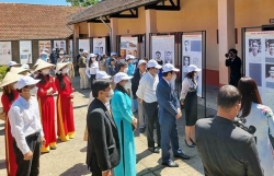Выставка документов и изображений со времен основания Кондао династией Нгуен и до наших дней