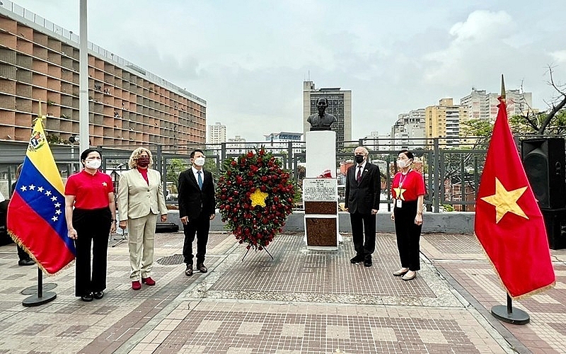 Посольство Вьетнама в Венесуэле отметило 47-ю годовщину освобождения Южного Вьетнама