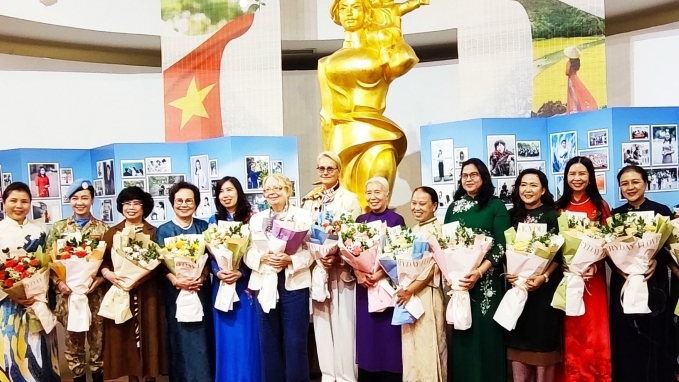 Открылась фотовыставка «17 женщин Вьетнама,  действующих ради устойчивого развития»