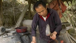 Кузнечное дело народности Монг в провинции Дьенбьен признано объектом национального нематериального культурного наследия