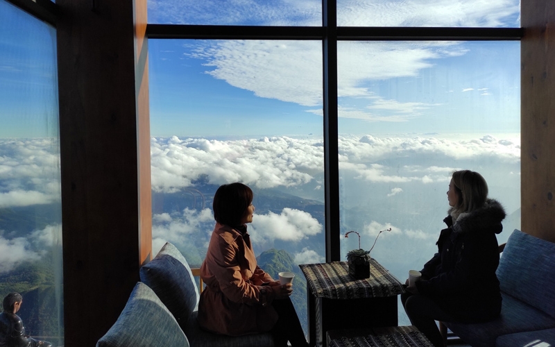 «Море облаков» на вершине горы Фансипан