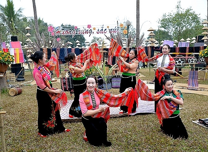 Встреча Нового 2022 года в «Общем доме» Деревни Культур этнических групп Вьетнама