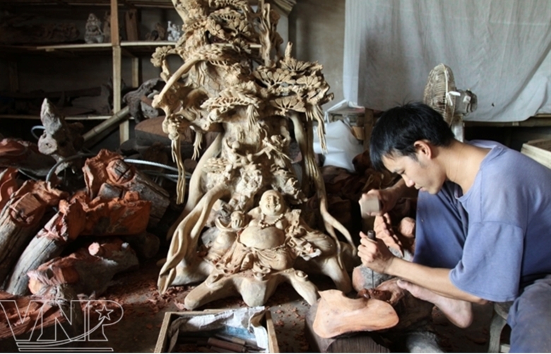 Искусство резьбы по пням в деревне Донгзяо