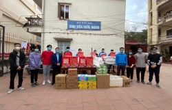 Вручение 60 новогодних подарков иностранным студентам из Лаоса и Камбоджи, которые находятся на карантине