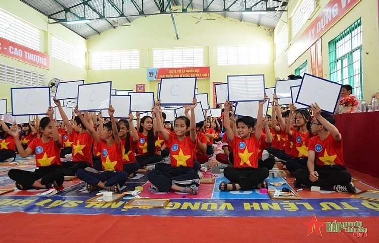 Провинция Сокчанг: любовь к морю и родным островам передается школьникам