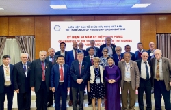Прием, посвященный встрече международных делегатов, посетивших Вьетнам по случаю 50-летия со дня подписания Парижского соглашения