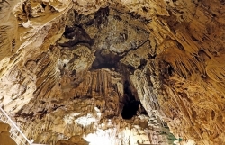 Уникальный пещерный комплекс в городке Каофонг провинции Хоабинь