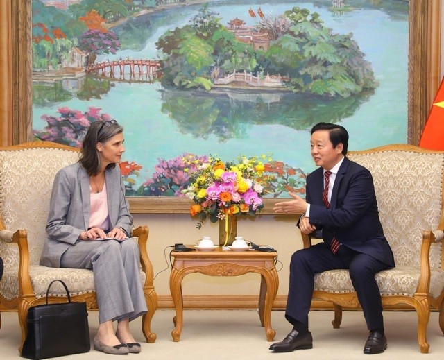 Вице-премьер Чан Хонг Ха принял главного представителя ПРООН и директора USAID во Вьетнаме