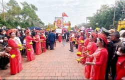 Своеобразный фестиваль Тиенконг в островном районе Ханам