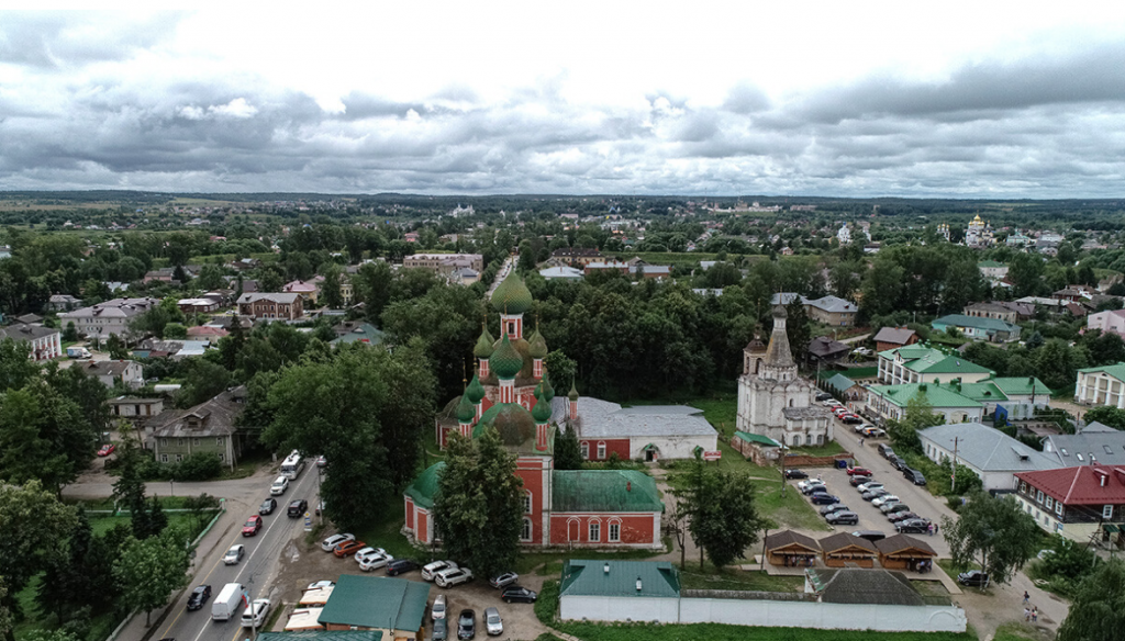 Сколько Красных площадей в России?