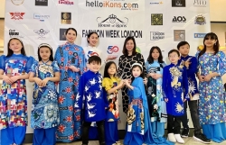 Цвета вьетнамского аозай на неделе моды в Лондоне