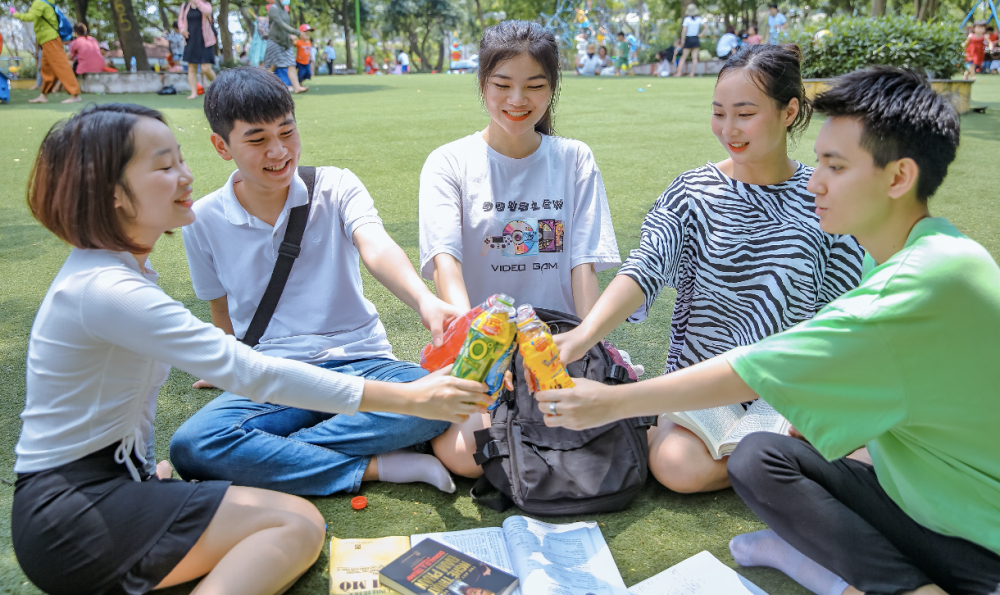 Компания Tan Hiep Phat вручила покупателям более 61 тыс. денежных призов в рамках летней рекламной кампании