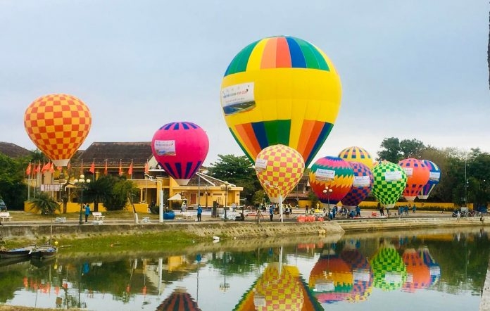 Фестиваль воздушных шаров в Хойане