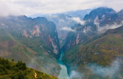 Туризм во Вьетнаме: природный шедевр посреди скалистого плато Хажанг