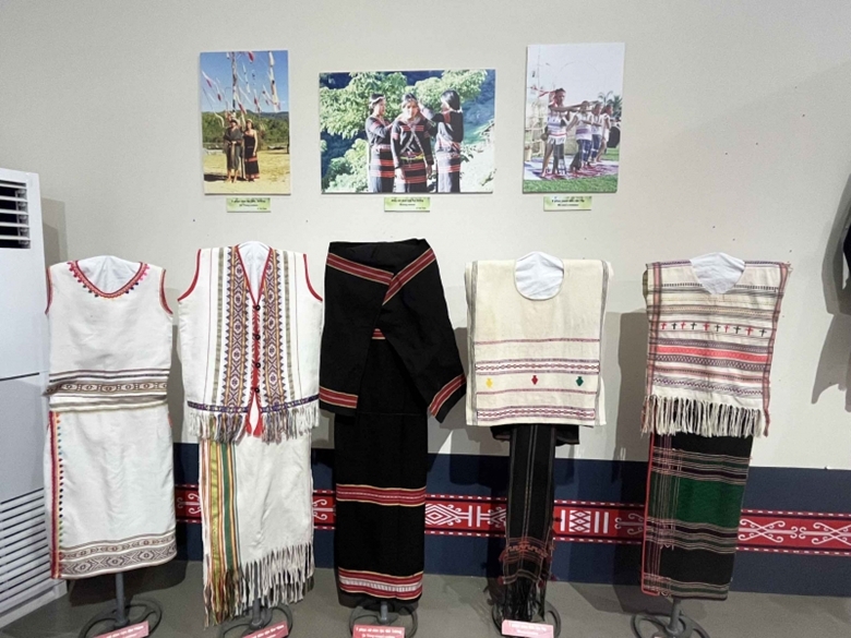 В музее провинции Даклак представлены традиционные костюмы 49 этнических групп