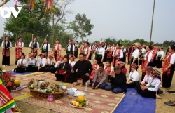 Уникальный фестиваль моления о дожде белых тайцев в провинции Шонла