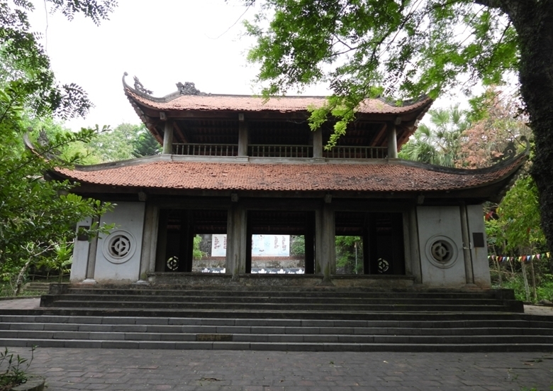 Лонг Дой Шон - древняя пагода в Ханам, которой почти 1000 лет