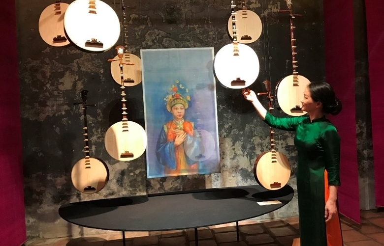 Культурно-художественные мероприятия в старом квартале Ханоя по случаю праздников 30 апреля и 1 мая