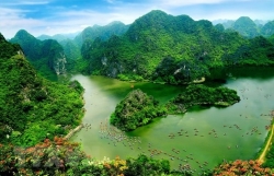 Forbes назвал Ниньбинь одним из 23 лучших туристических направлений 2023 года