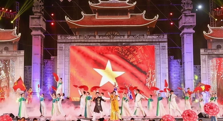 Открылся фестиваль храма королей Хунгов 2023
