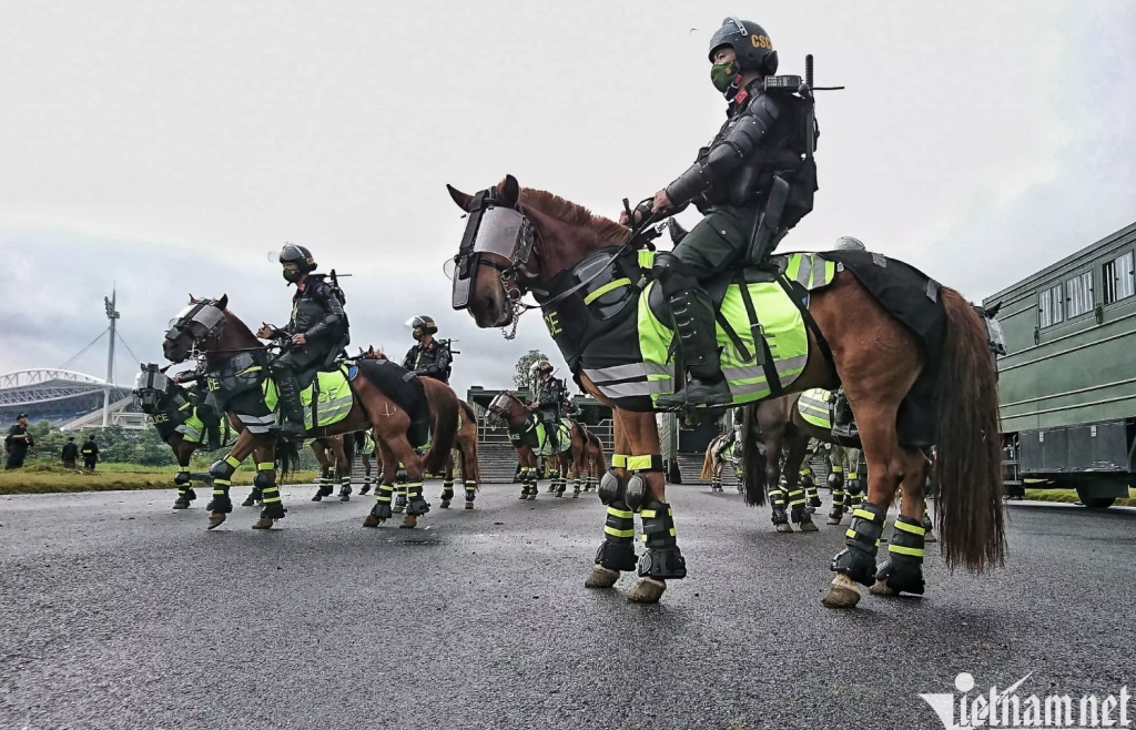 Кавалерийская полиция охраняет церемонию открытия 31-х Игр ЮВА