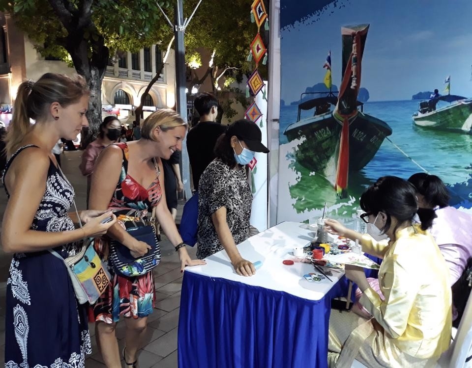 Ханой привлекает иностранных гостей во время SEA GAMES 31