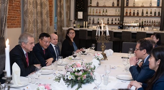 Посол Данг Минь Кхой совершил рабочий визит в Санкт-Петербург