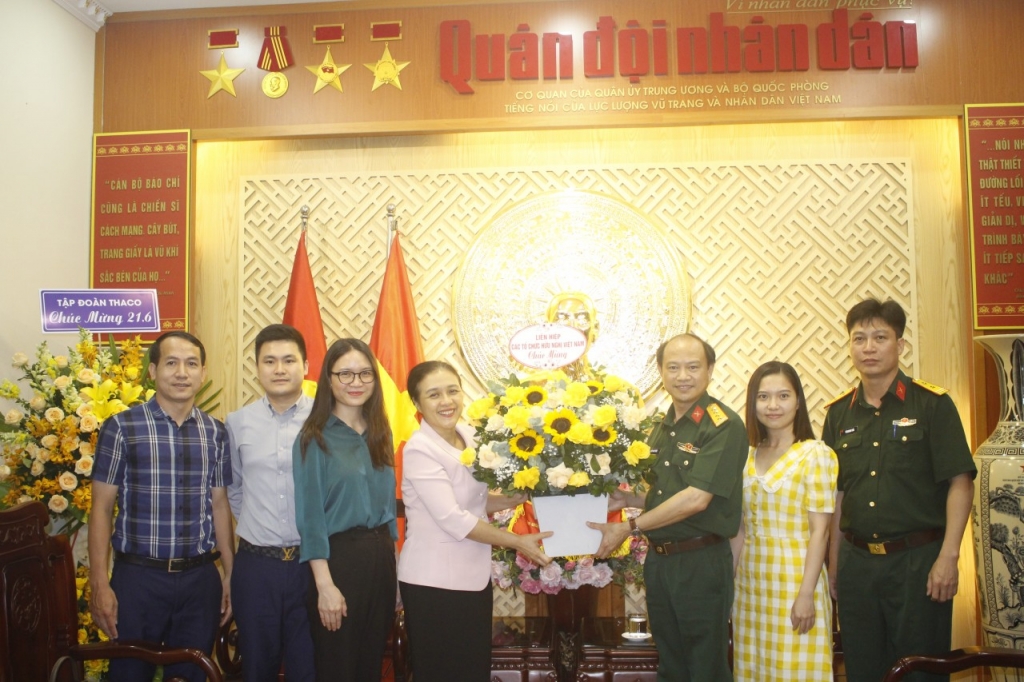 Председатель ВСОД Нгуен Фыонг Нга поздравила пресс-агентства с Днем революционной прессы Вьетнама