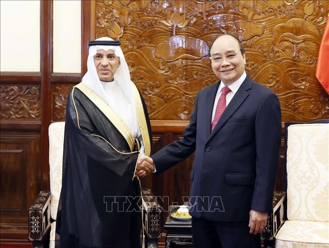 Президент Нгуен Суан Фук принял послов Саудовской Аравии, Израиля, заканчивающих работу во Вьетнаме
