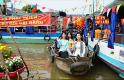 Праздник культуры и туризма на плавучем рынке Кайранг