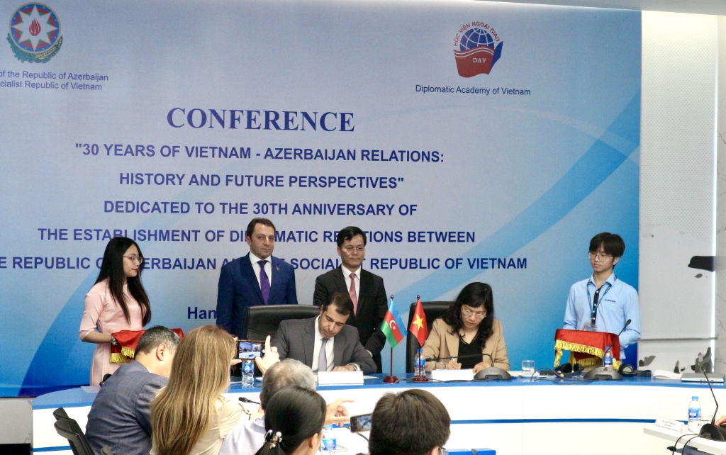30 лет устойчивого развития отношений между Вьетнамом и Азербайджаном